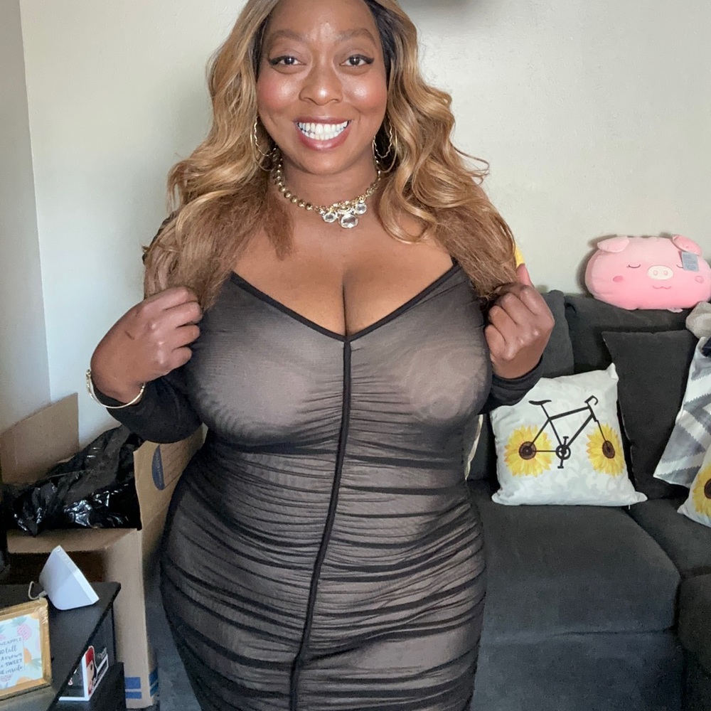 Black, ruched Rainbows dress size 1x super stretchy